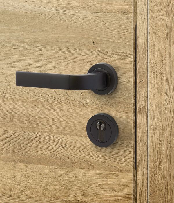 Poignée de porte noir mat