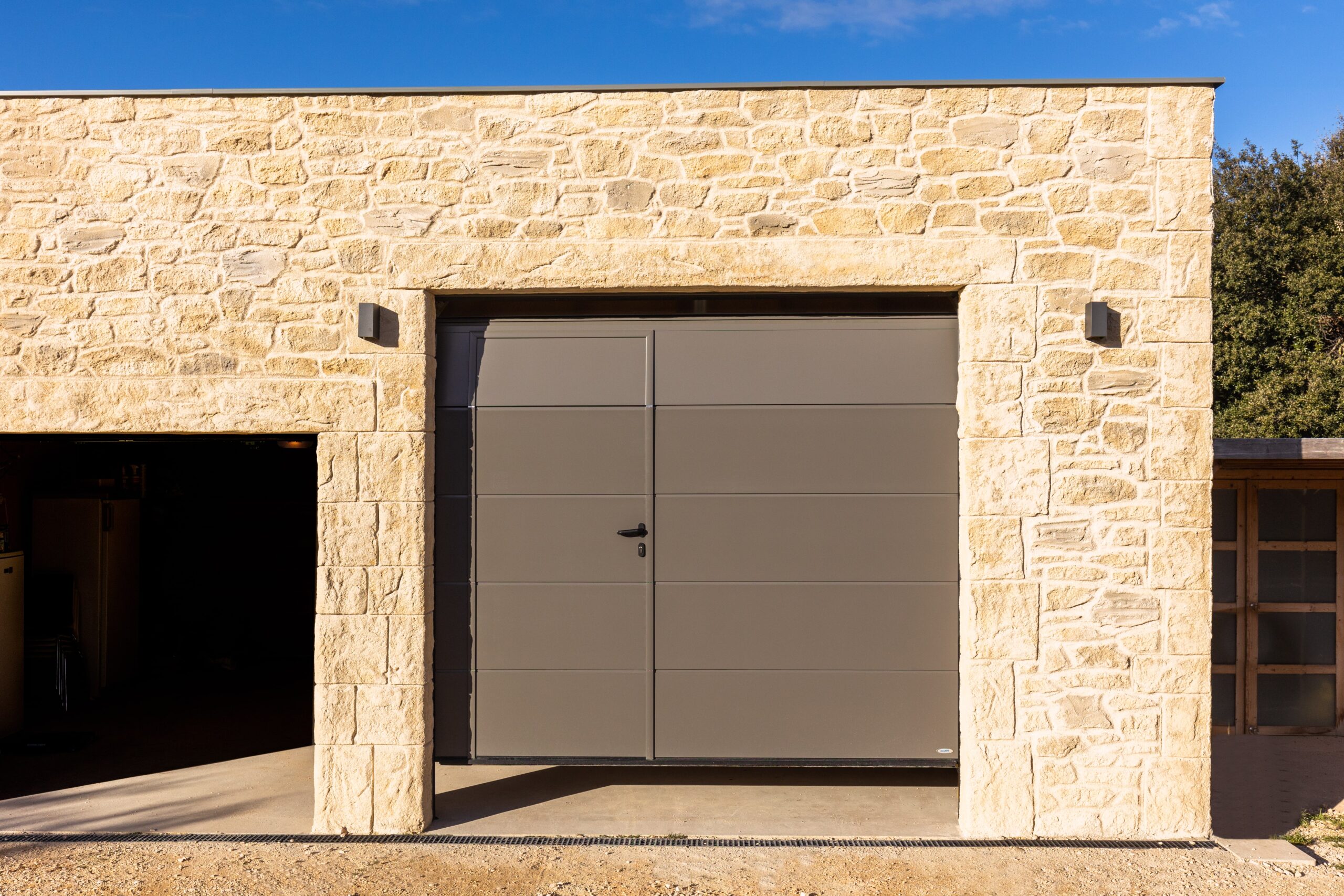 Porte de garage sectionnelle RAL7039