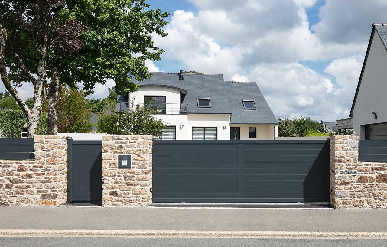 gamme portails - portail et portillon aluminium noir