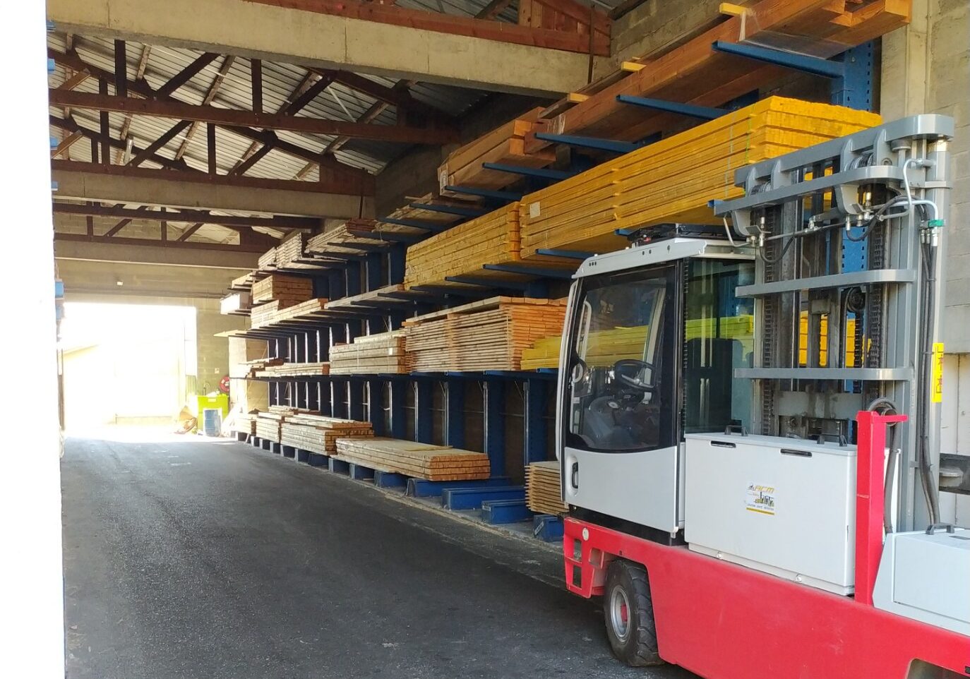 magasinier cariste stock